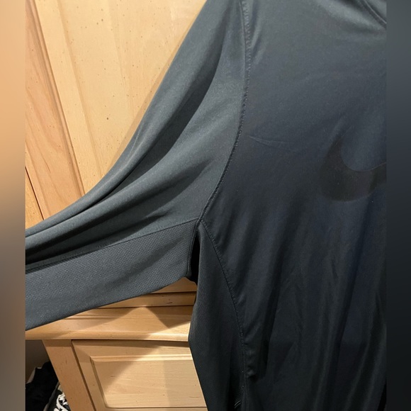 Nike Dri-Fit large dark gray long sleeve hoodie pullover - Picture 7 of 13